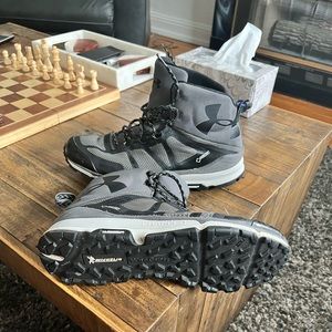 Under Armour Charged Gortex Hiking Boots Size 11.5